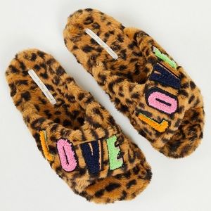 NEVER FULLY DRESSES LEOPARD LOVE SLIPPERS.